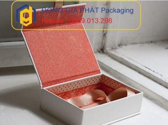 Hộp quà sinh nhật